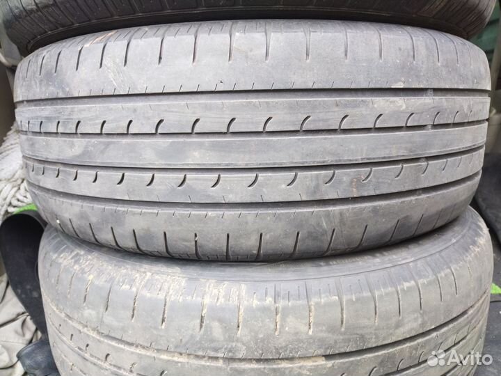 Goodyear EfficientGrip SUV 4x4 215/60 R17 96H