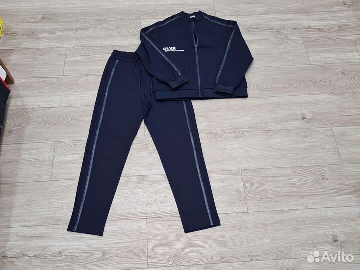 Спортивный костюм для мальчика 152 новый