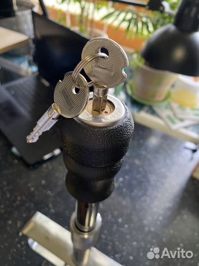 Замок противоугонный на педали oklead