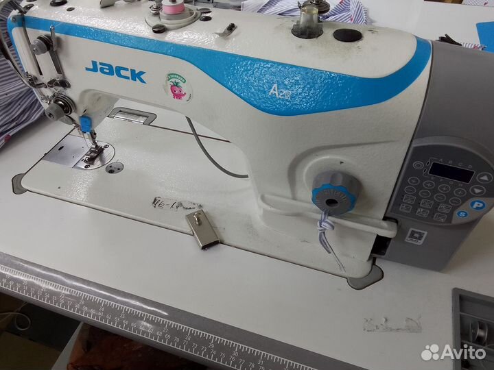 Поясная машина и прямо строчки.оверлок