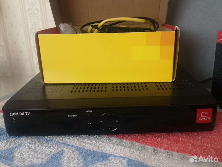 Приставка и Wi Fi роутер дом ру