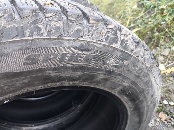 Bridgestone Blizzak Spike-02 SUV 235/65 R17 108