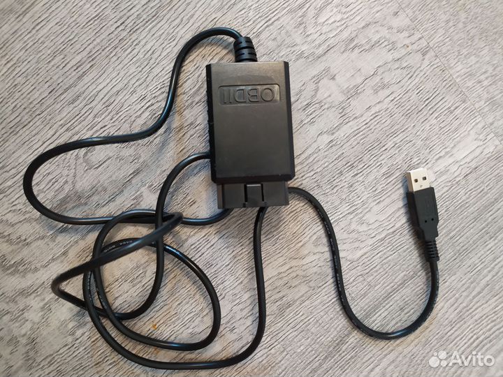 Авто диагностический адаптер на Ford Focus 3