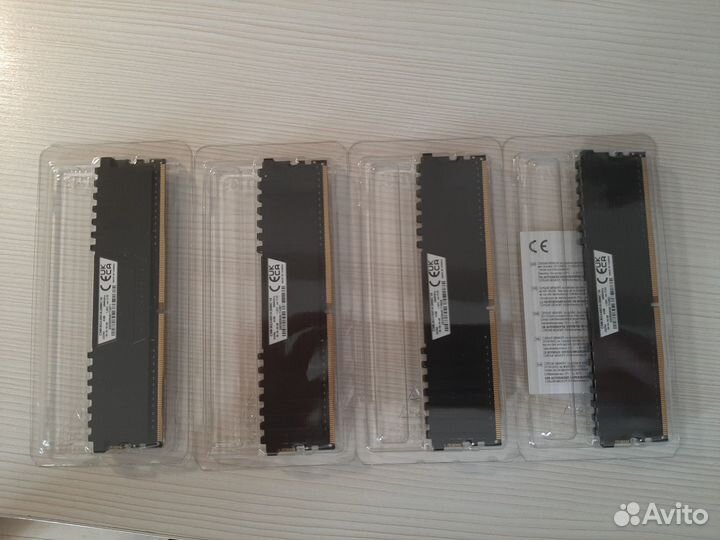 Озу DDR4 Corsair 32Gb CMK8GX4M1A2666C16 (x4)