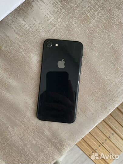 iPhone 8, 64 ГБ