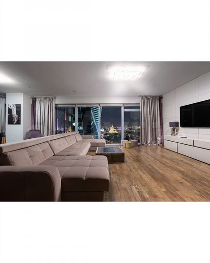 2-к. квартира, 220 м², 38/76 эт.