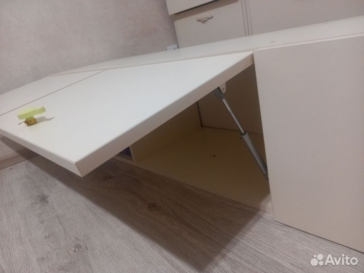 Полка настенная навесная