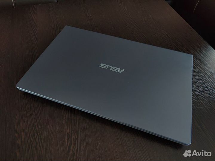 Asus i3-8145U/MX250