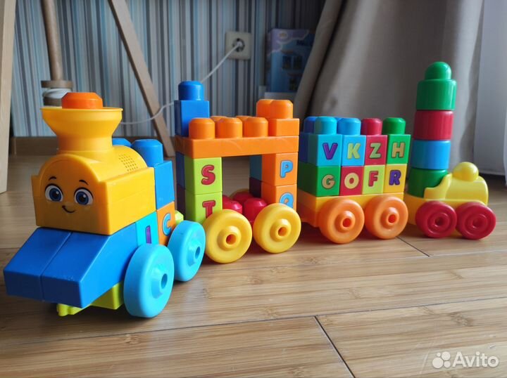 Развивающие игрушки Мегаблокс Поезд с музыкой