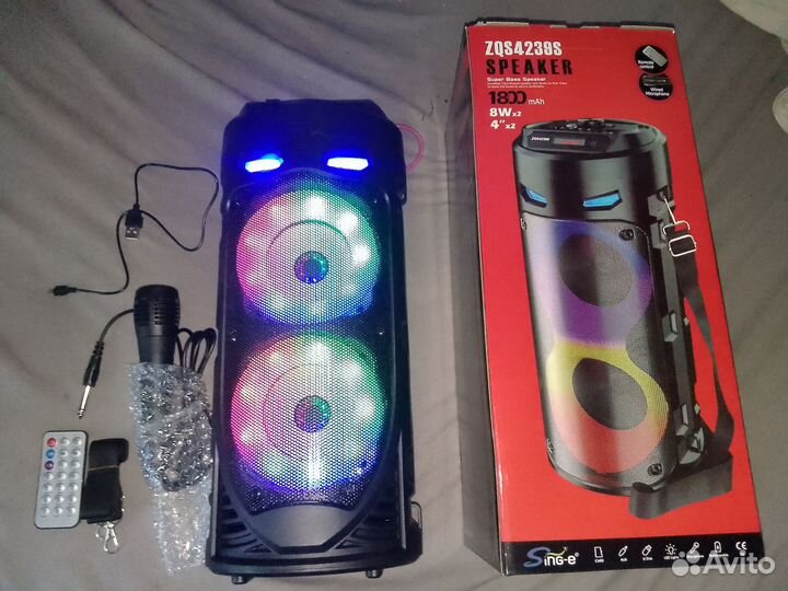 Музыкальная колонка с блютузом и караоке