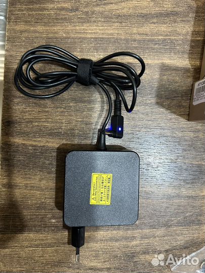 Новый блок питания 19v 3.42a 4.0x1.35 разъем