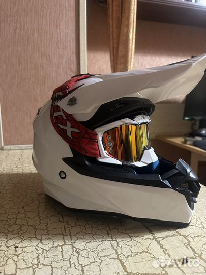 Шлем для мотокросса