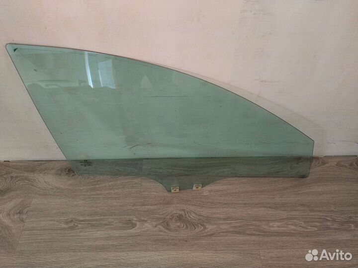 Стекло переднее правое Мазда 3 бл