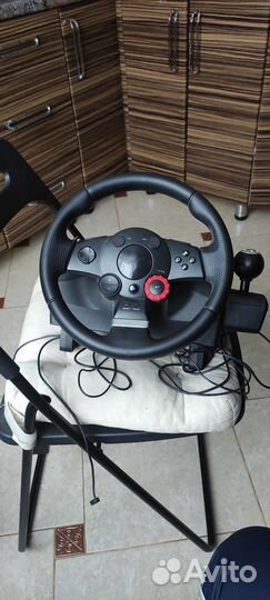 Игровой руль logitech driving force gt