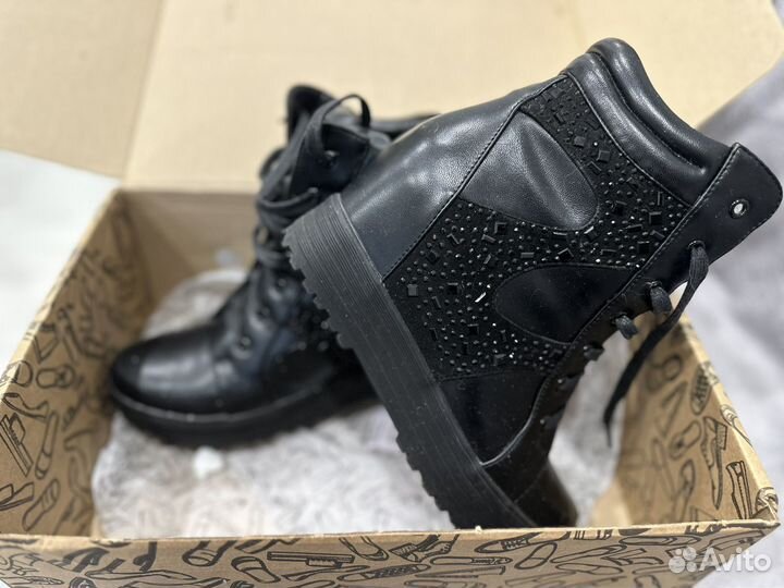 Кеды на танкетке 39