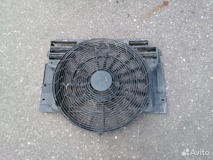 Диффузор вентилятора кондиционера BMW X5 e53