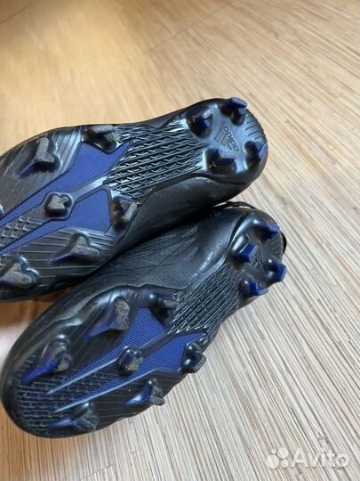 Футбольные бутсы adidas 32