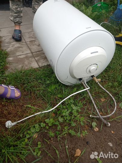 Электрический водонагреватель