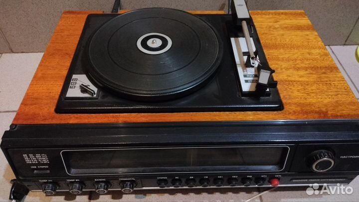 Проигрыватель винила СССР вега 323