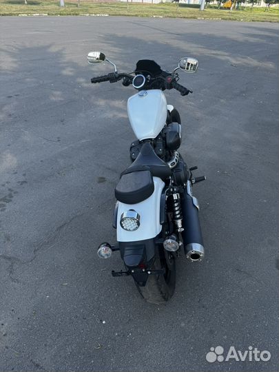 Yamaha XVS 950 bolt