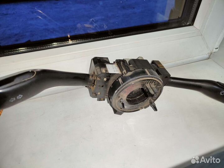 Подрулевой переключатель skoda 1998год