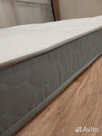 Матрас с независимыми пружинами 140 на 200 бу