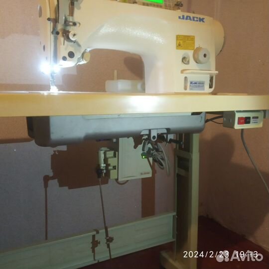 Швейная машина jack