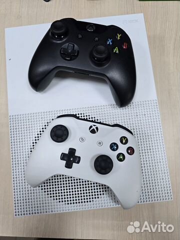 Игровая приставка Microsoft Xbox One S 500 гб