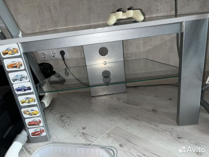 Столик для телевизора