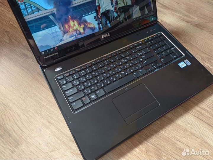 17дюймов Dell i5-2410-2,3Гц 8гб Nvidia525-2gb 1tb