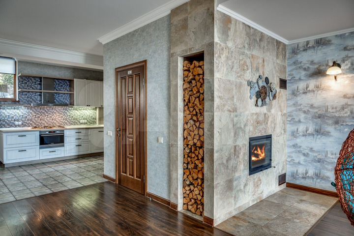 Дом 242 м² на участке 1,3 сот.