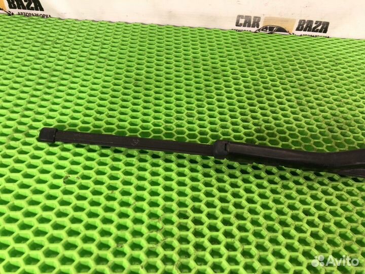 Поводок стеклоочистителя задний BMW X1