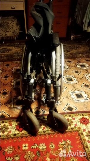 Инвалидное кресло коляска, костыли