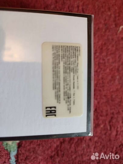 Парфюмированная вода. Givenchy