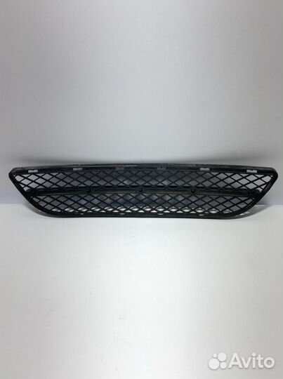 Решетка в бампер центральная BMW 3-Series E90/E91