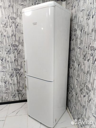 Холодильник бу с гарантией Ariston