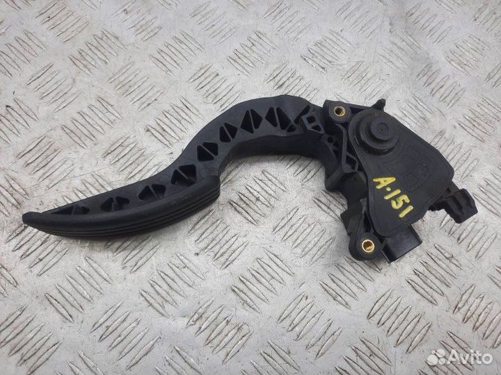 Педаль газа Renault Fluence 1.6 K4MV838 106 Л.С