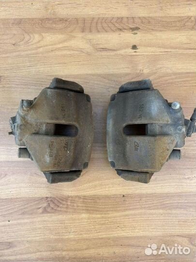 Суппорт передний Volkswagen Polo 1.6 2015-2020