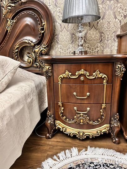 Спальный гарнитур