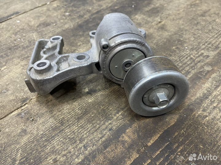 Ролик натяжитель Toyota Highlander 2