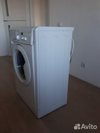 Стиральная машина Indesit iwsd51051