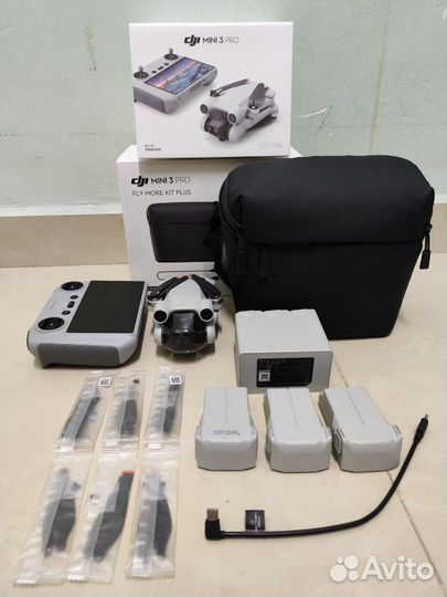 Квадрокоптер DJI Mavic Mini 3 Pro fly more combo