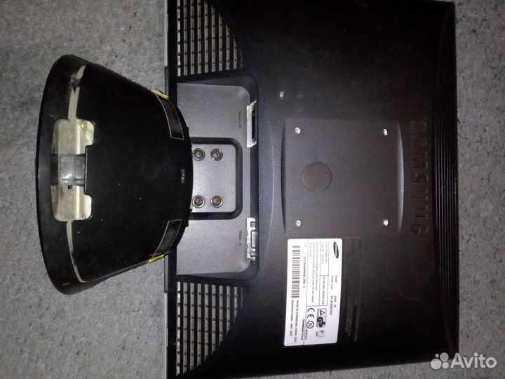 Монитор Samsung