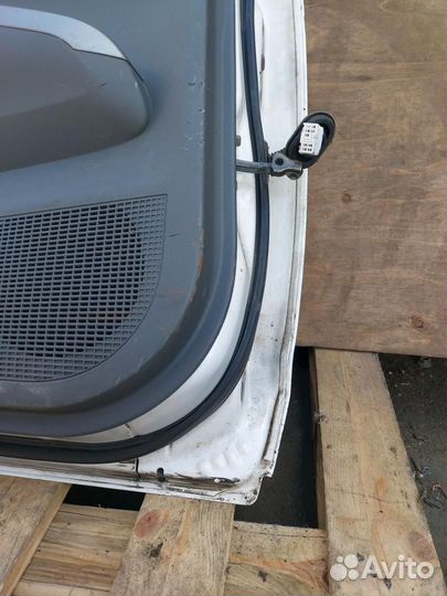 Дверь задняя левая Toyota Prius 2 NHW20 2005
