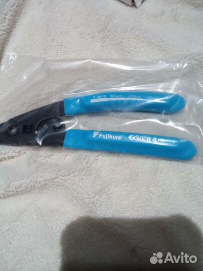 Кримпер для оптических волокон