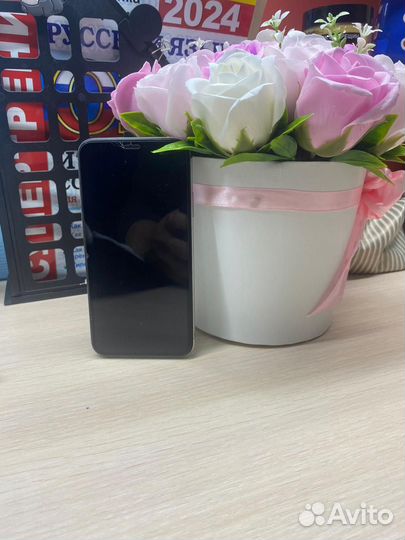 iPhone Xs, 64 ГБ