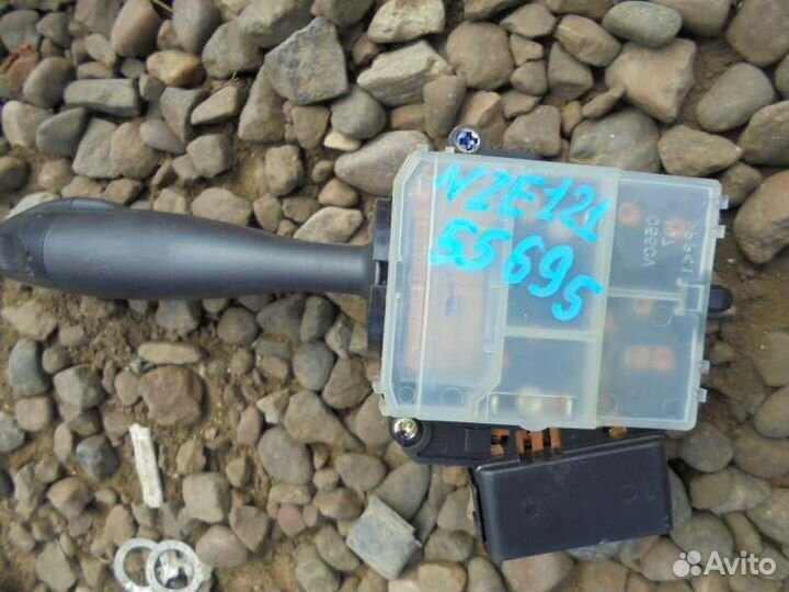 Гитара правая Toyota Corolla Fielder NZE121 1NZ-FE