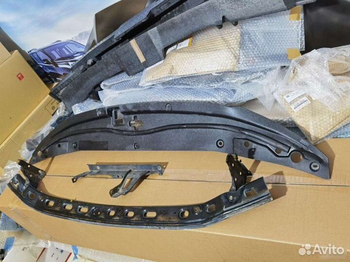 Абсорбер бампера Toyota Land Cruiser 200