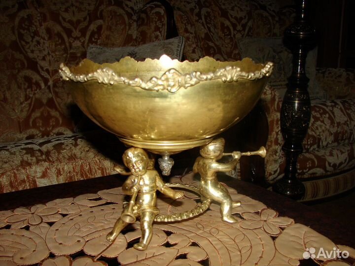 Старинная бронзовая фруктовница 