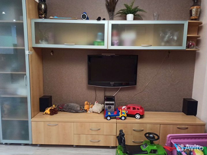 Стенка в гостиную